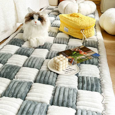 CozyPlaid – Cream-Colored Large Plaid Pet Mat Bed