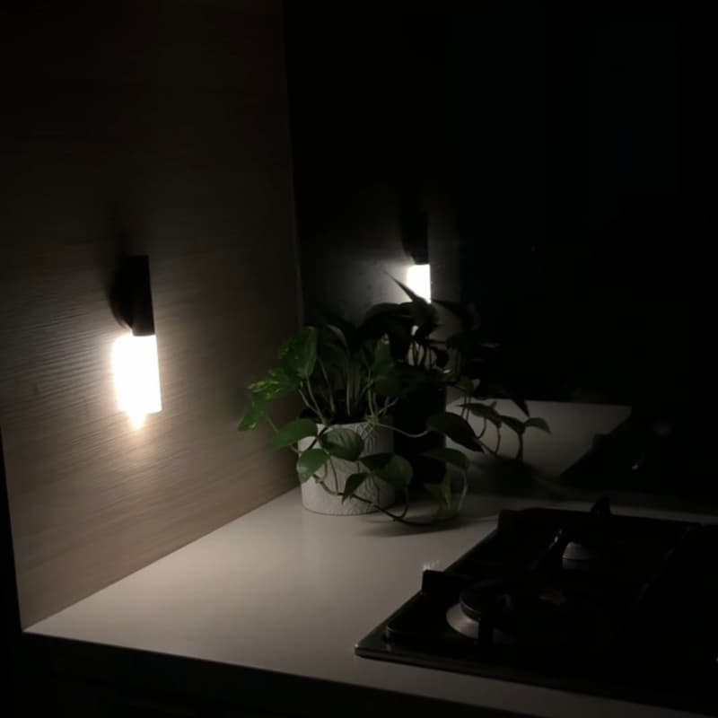 LIGHTSENSE – Rechargeable Sensor Wall Light