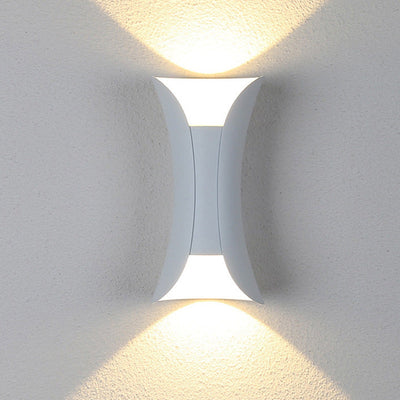 Luna - Premium Outdoor Wall Lamp