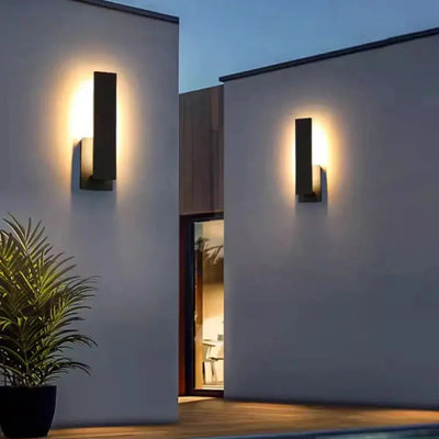 VIRIDIAN | Elegant Weatherproof LED Wall Light for Outdoor Spaces