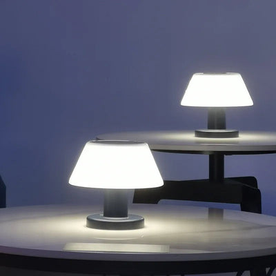 SOLARI LAMP - Eco-Friendly Solar Table Lamp for Sustainable Elegance