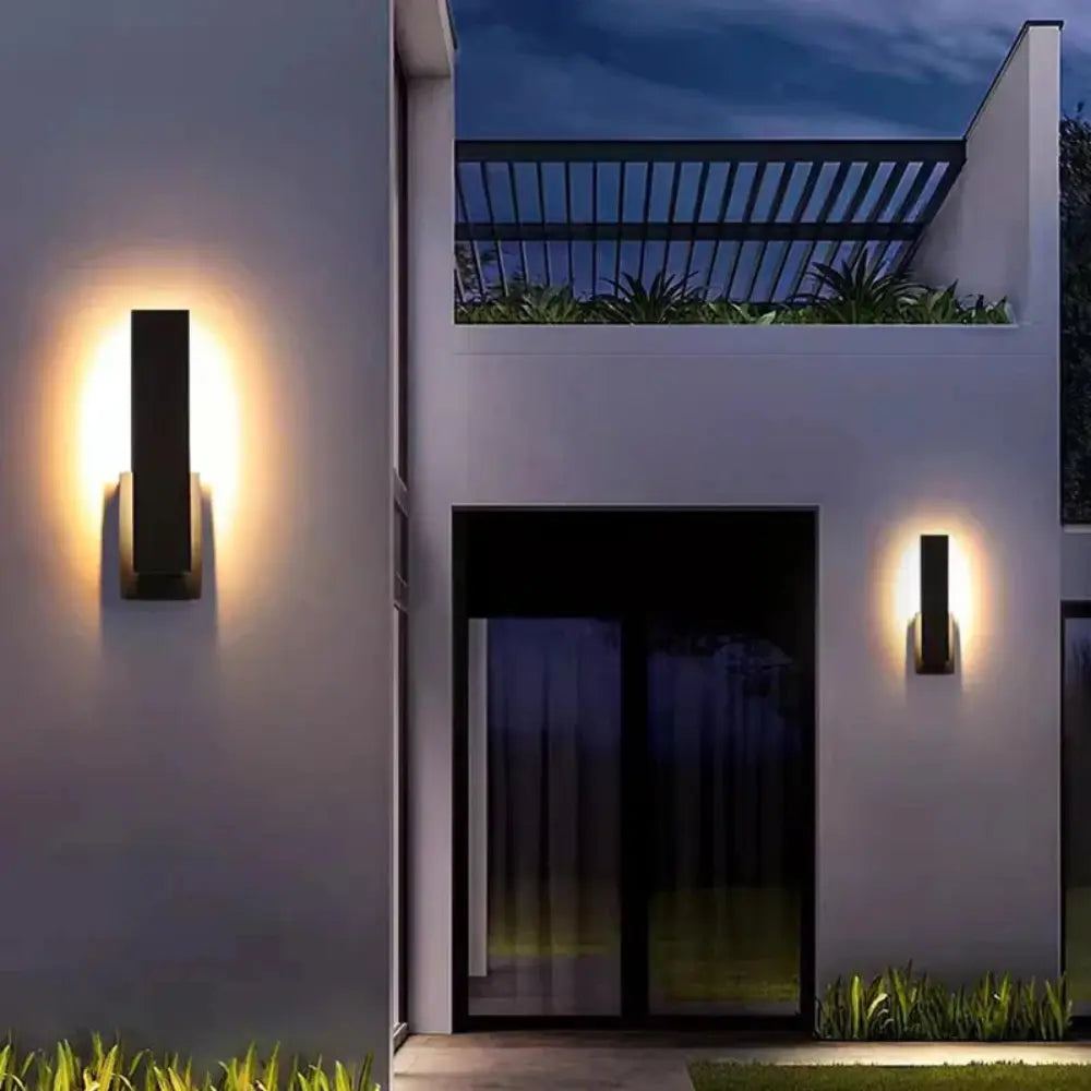 VIRIDIAN | Elegant Weatherproof LED Wall Light for Outdoor Spaces