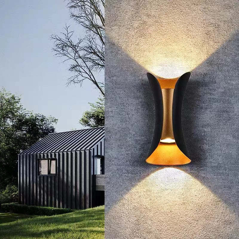 Luna - Premium Outdoor Wall Lamp