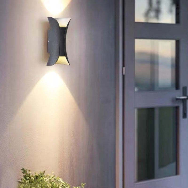 Luna - Premium Outdoor Wall Lamp