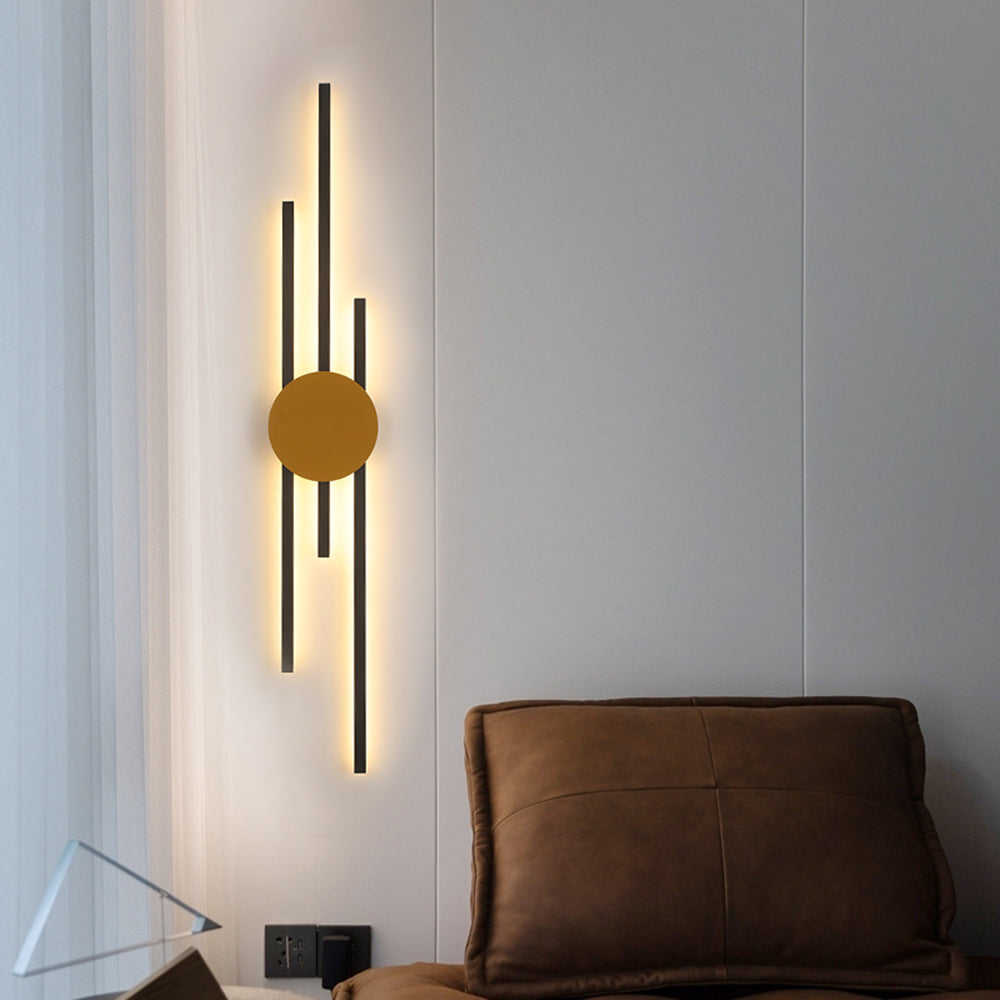 Aurora LED Wall Light – Modern Black/Gold Metal & Acrylic Design