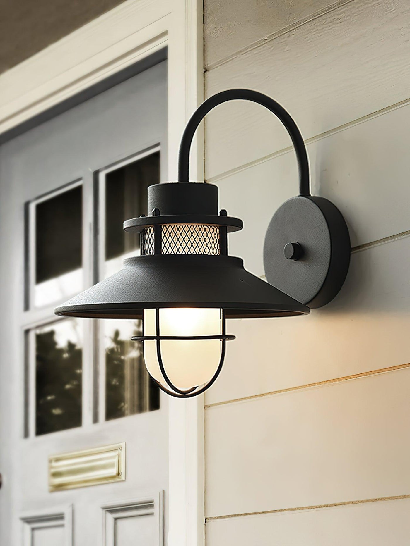 LUXORA - Elegant Outdoor Lamp for Stylish Spaces