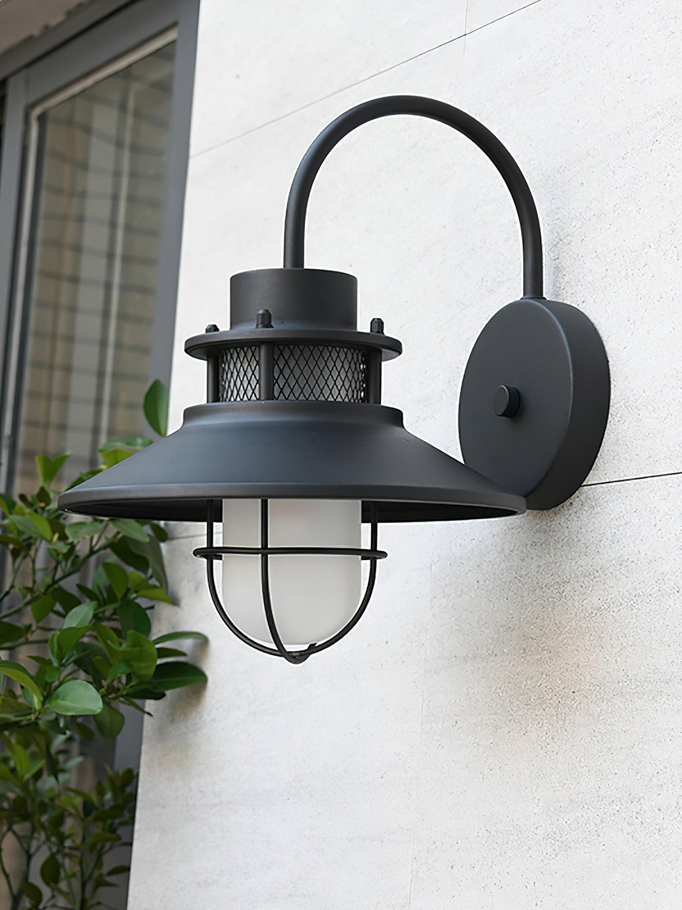 LUXORA - Elegant Outdoor Lamp for Stylish Spaces