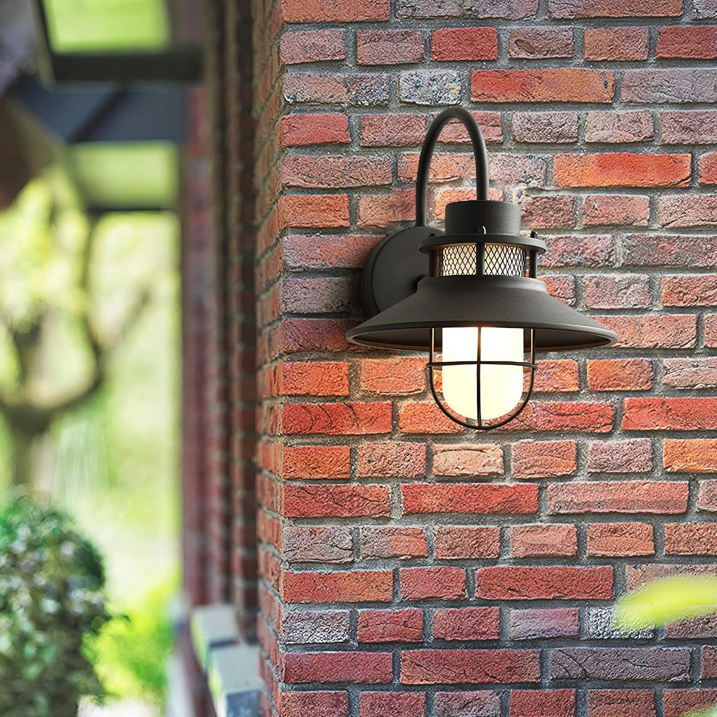 LUXORA - Elegant Outdoor Lamp for Stylish Spaces