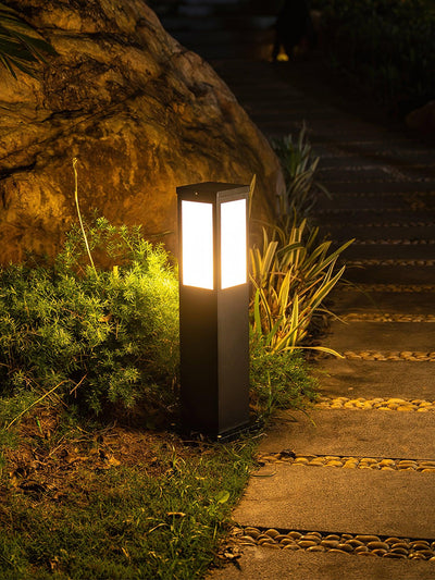 LUMINA ARCH - Sleek Outdoor Bollard Light for Modern Spaces