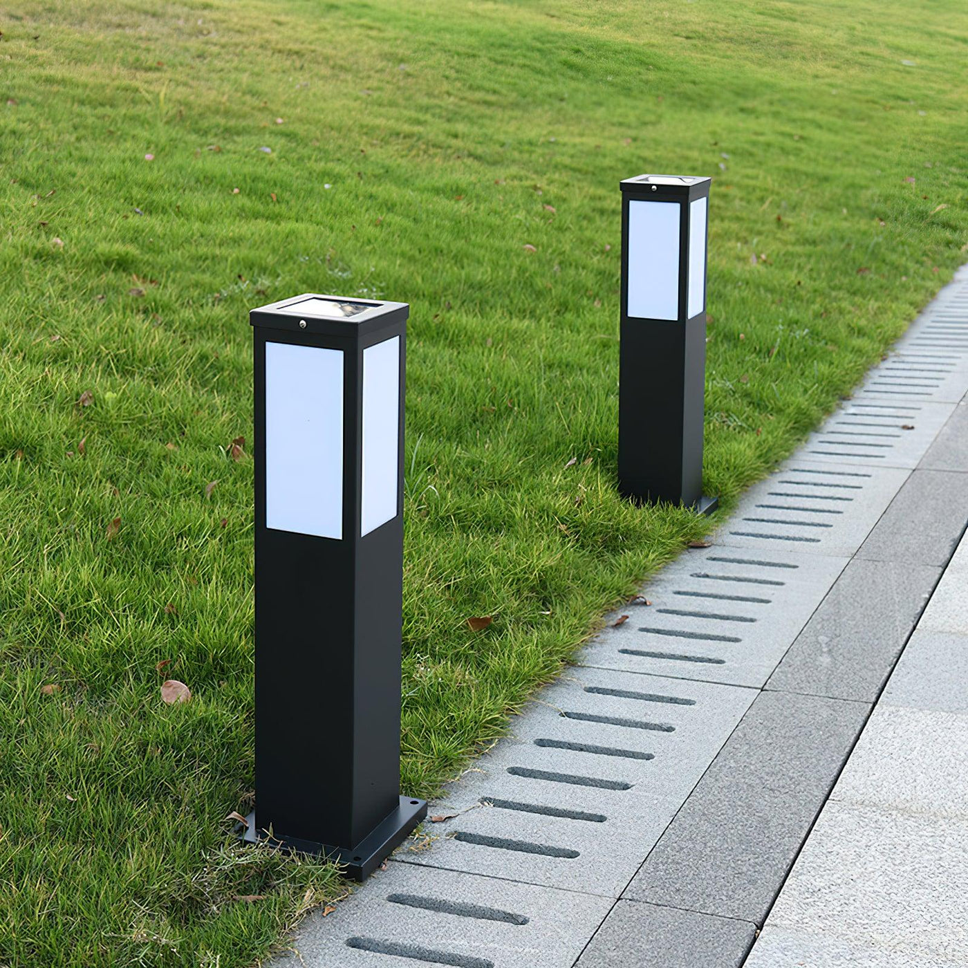 LUMINA ARCH - Sleek Outdoor Bollard Light for Modern Spaces