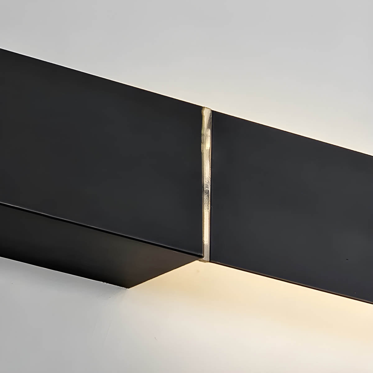 STRIPE – Modern Minimalist Wall Lamp