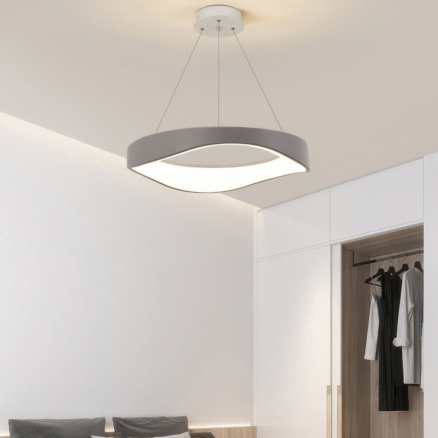 LUMIÈRE - Sleek Round LED Pendant Light for Versatile Spaces