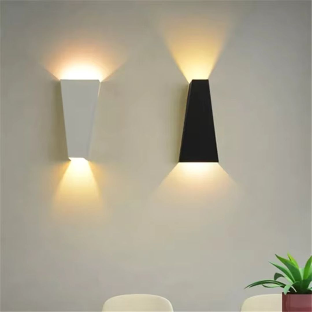 LIGHTCASTLE – ELEGANT LED WALL LIGHT