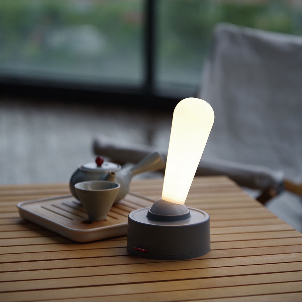 LUNARA - Retro Lever Switch Table Lamp | Minimalist LED Lighting