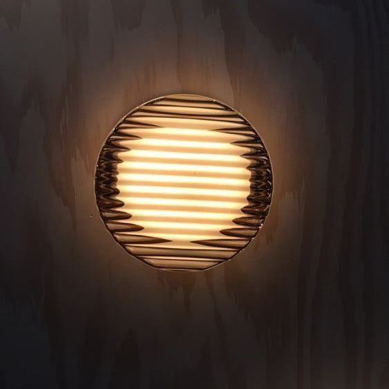 LUMIGLO - Modern and Elegant Wall Lamp for Every Interior