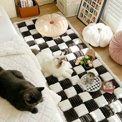 CozyPlaid – Cream-Colored Large Plaid Pet Mat Bed