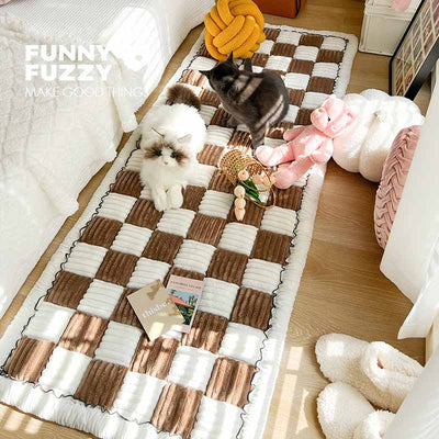 CozyPlaid – Cream-Colored Large Plaid Pet Mat Bed