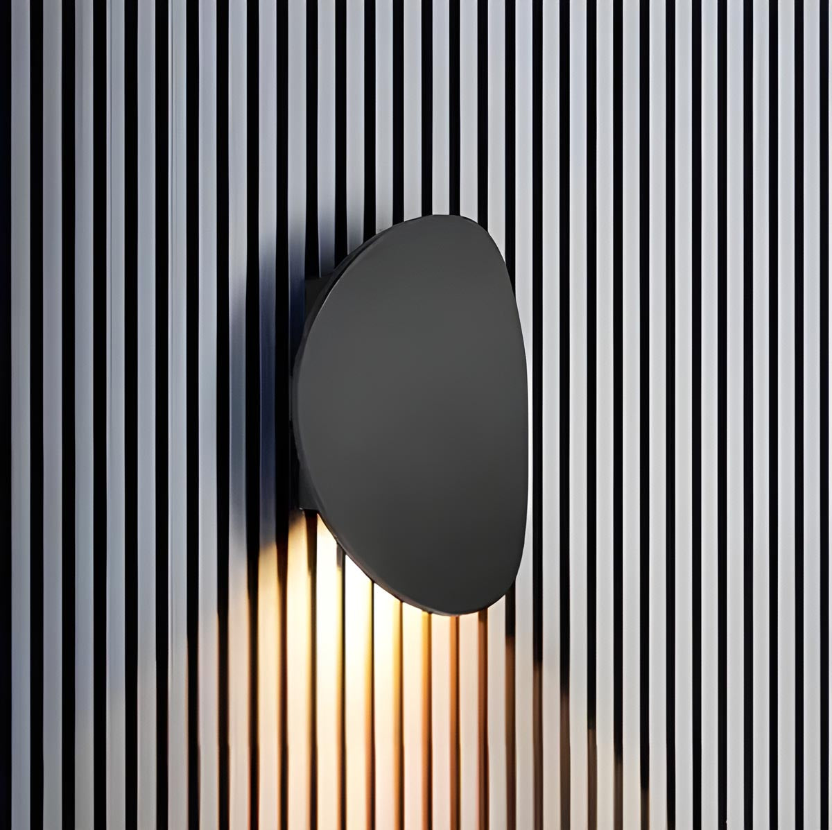 ECLIPSE – Modern Wall-Mounted Lamp