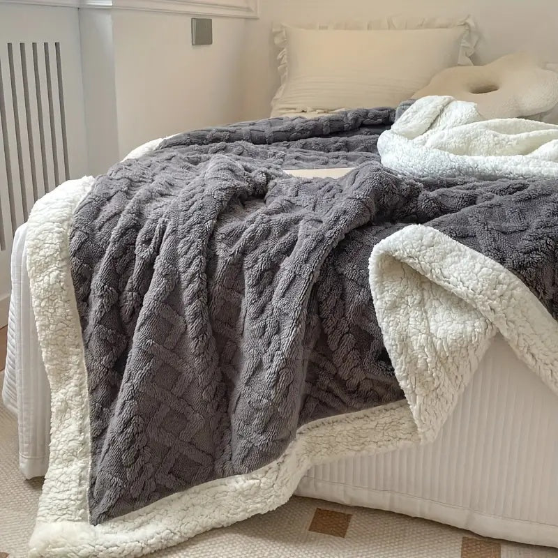 Seltyn – SnuggleSherpa Ultra-Soft Blanket