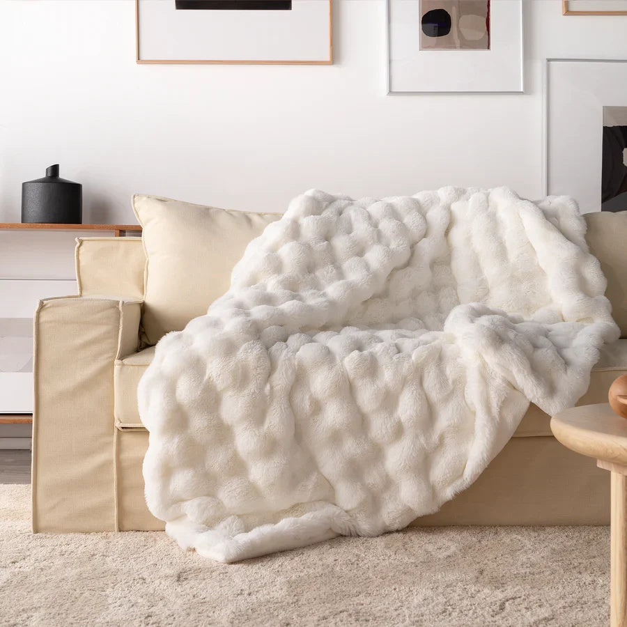 Seltyn – LuxeRabbit Faux Fur Throw Blanket